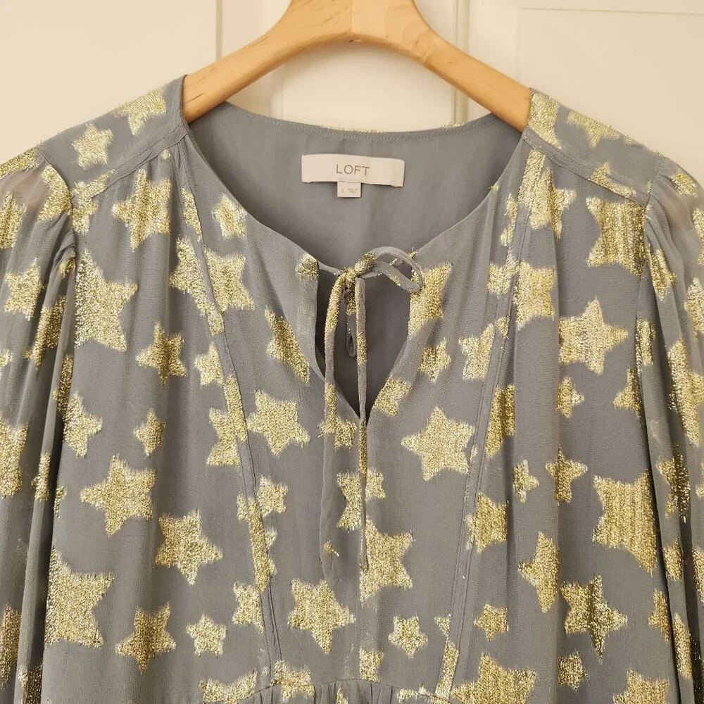 Loft Gold Star Print Shimmer Long-Sleeve Tiered Dress Gray Metallic Babydoll - Picture 3 of 11